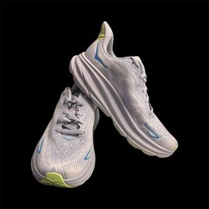 Hoka Clifton 9